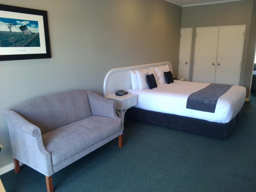 Cornwall Motor Lodge Palmerston North Bagian luar foto